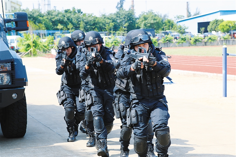 特警游戏手机版_推荐好玩手机特警游戏下载_有特警的游戏