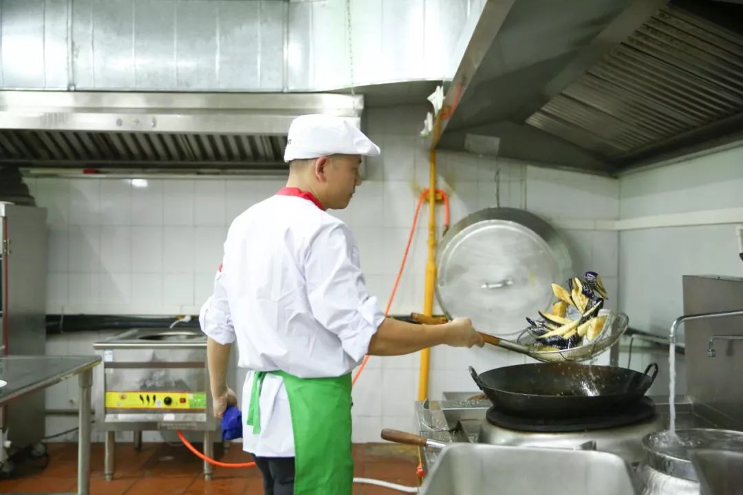 厨师模拟器下载安装_下载厨师模拟器游戏手机版_厨师模拟器视频