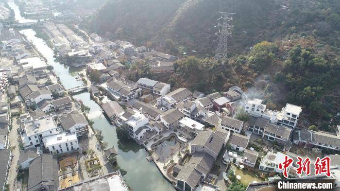 山根绮_山根绮_山根绮