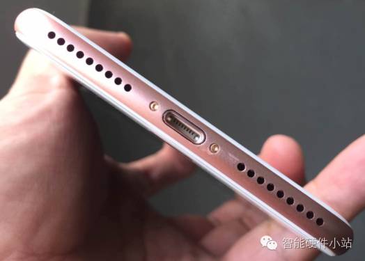 iphone7耳机孔在哪里_iphone7耳机坏了保修吗_iphone7耳机多少钱