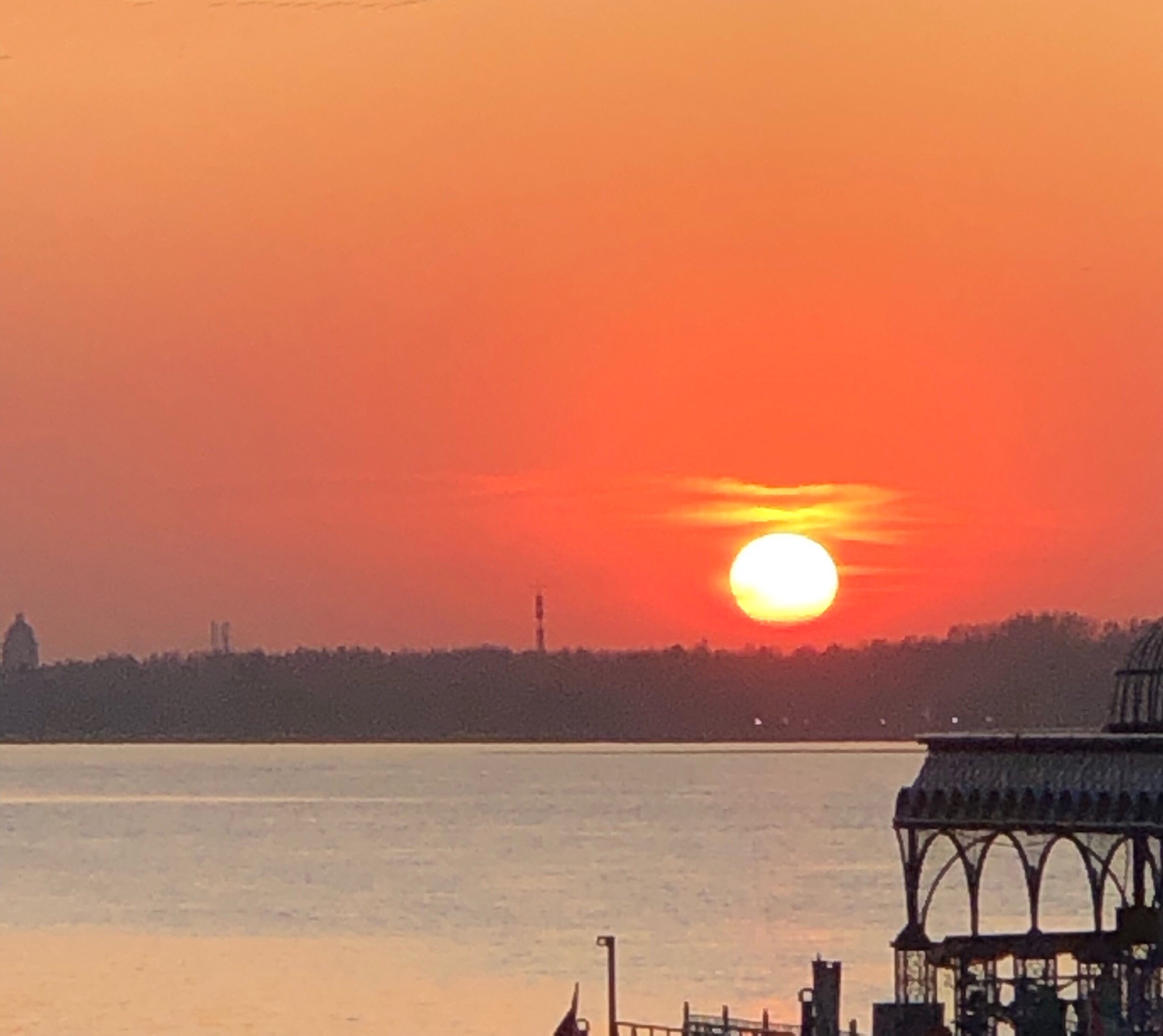 夕阳真实手机拍图片_夕阳拍照手机游戏_夕阳拍照手机游戏有哪些