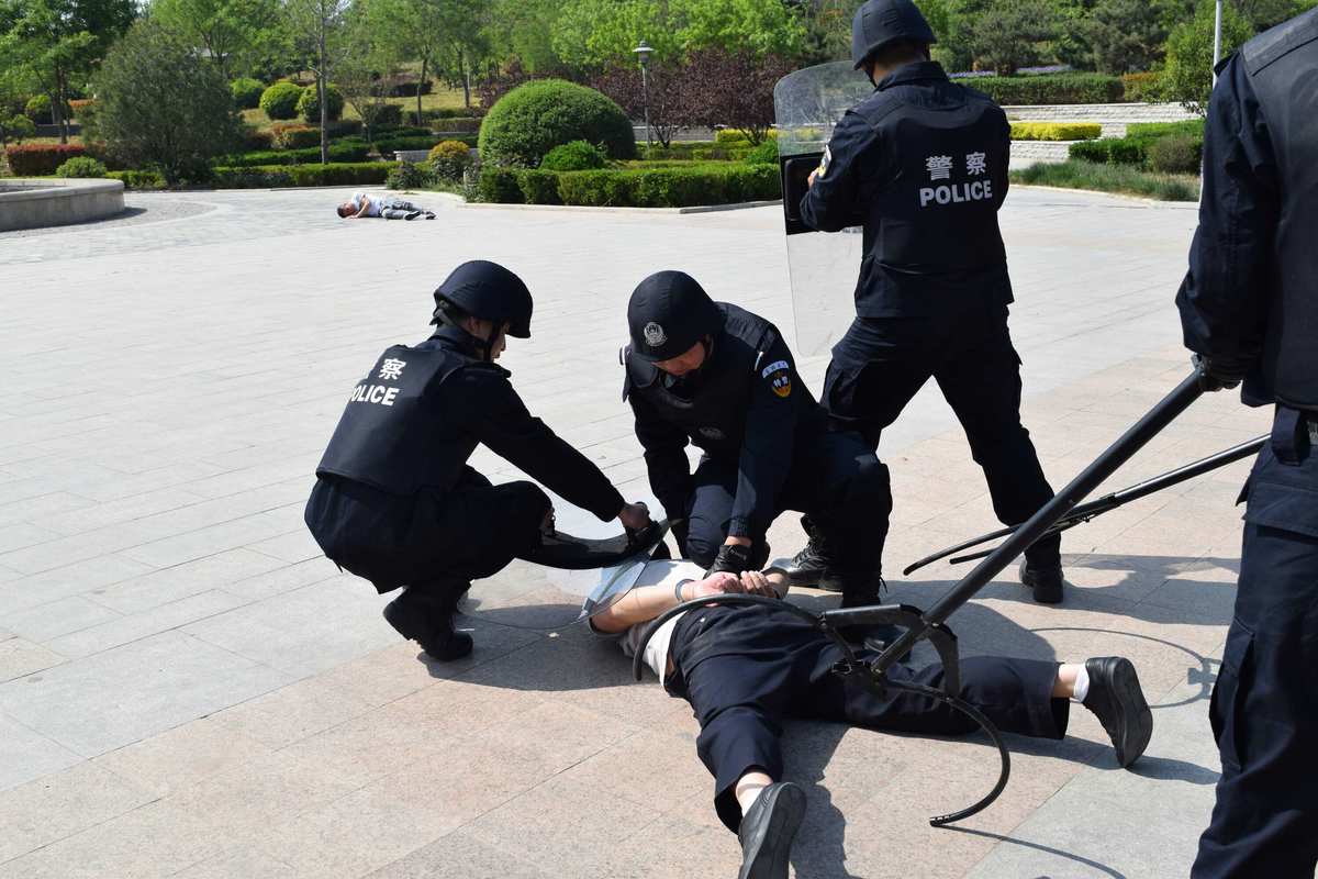 反恐特警组：火速救援_特警反恐突击队_反恐特警火速救援