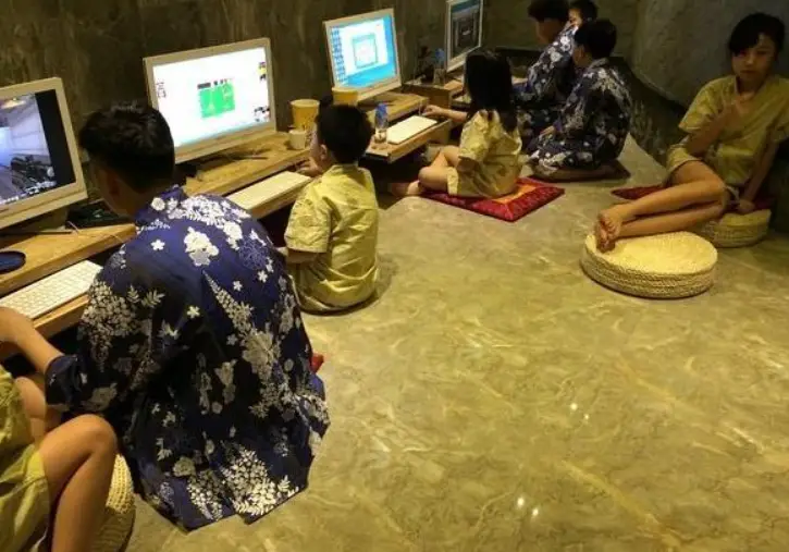洗澡要带手机_洗澡带手机吗_洗澡没拿手机游戏怎么办