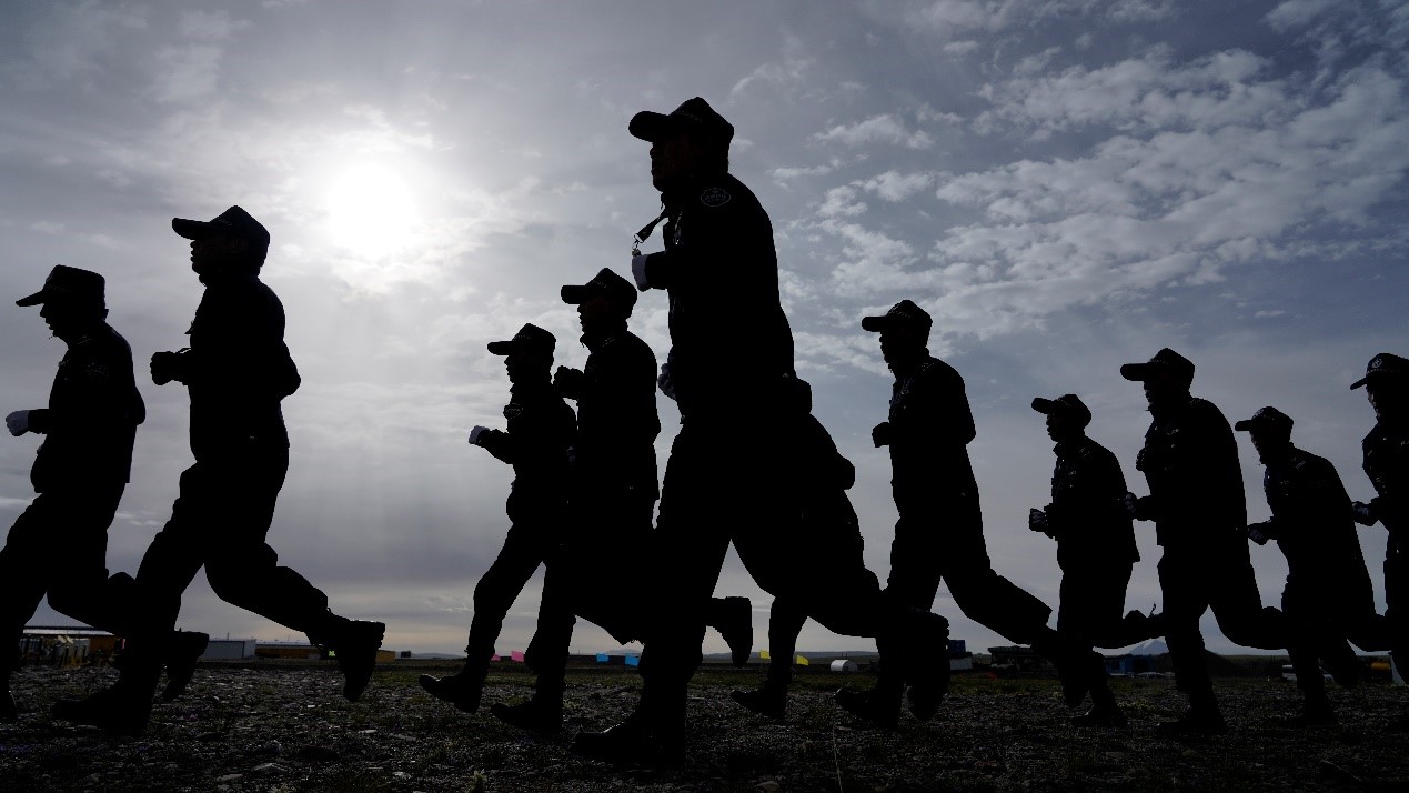 宪兵团为什么要杀调查兵团_宪兵团徽章_宪兵团