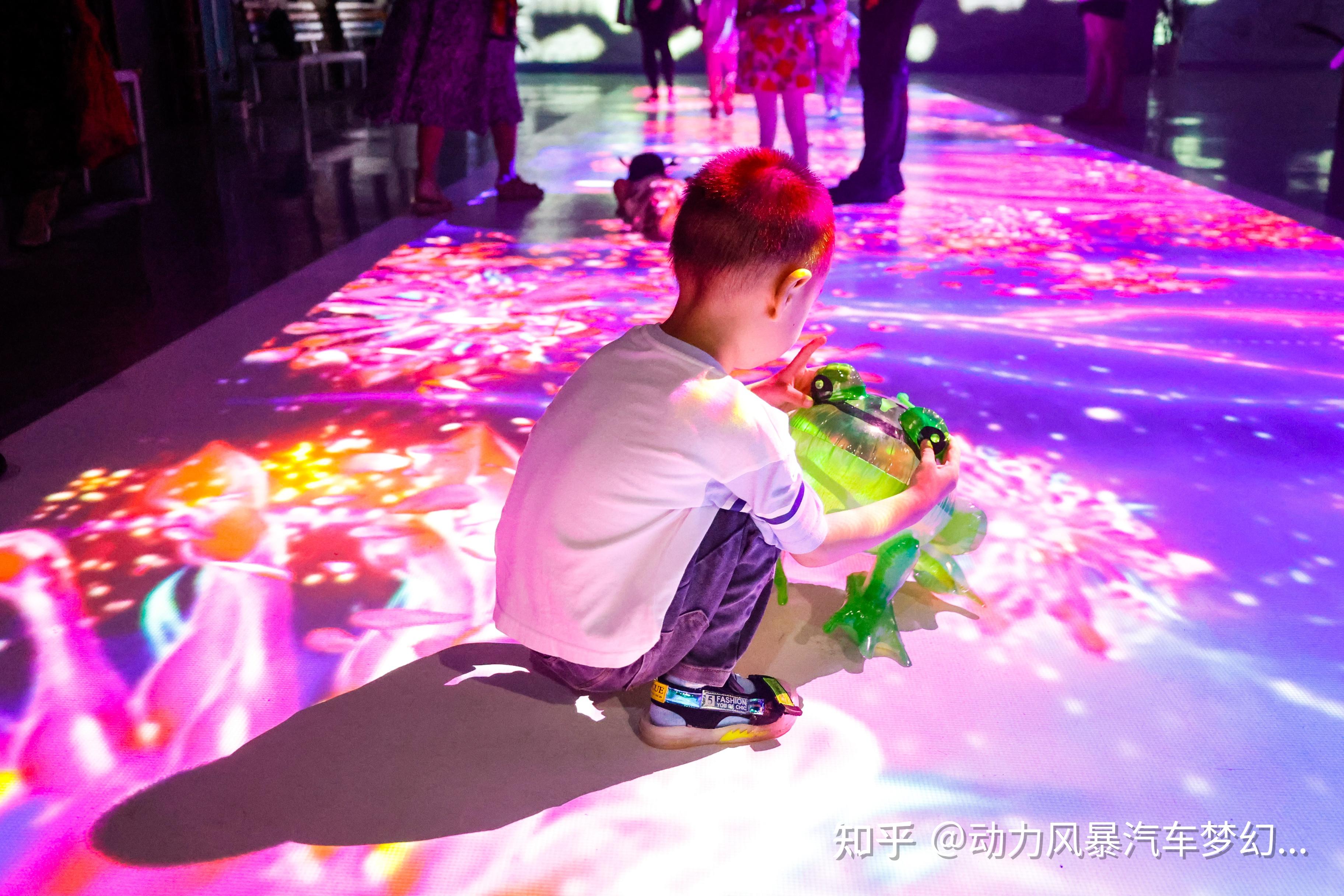 未来手机怎么玩游戏不卡_未来卡牌_卡玩未来手机游戏怎么玩
