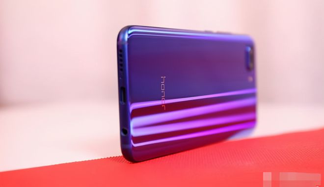 思海麒麟970处理器如何_海思麒麟970相当于骁龙多少处理器_麒麟海思970参数