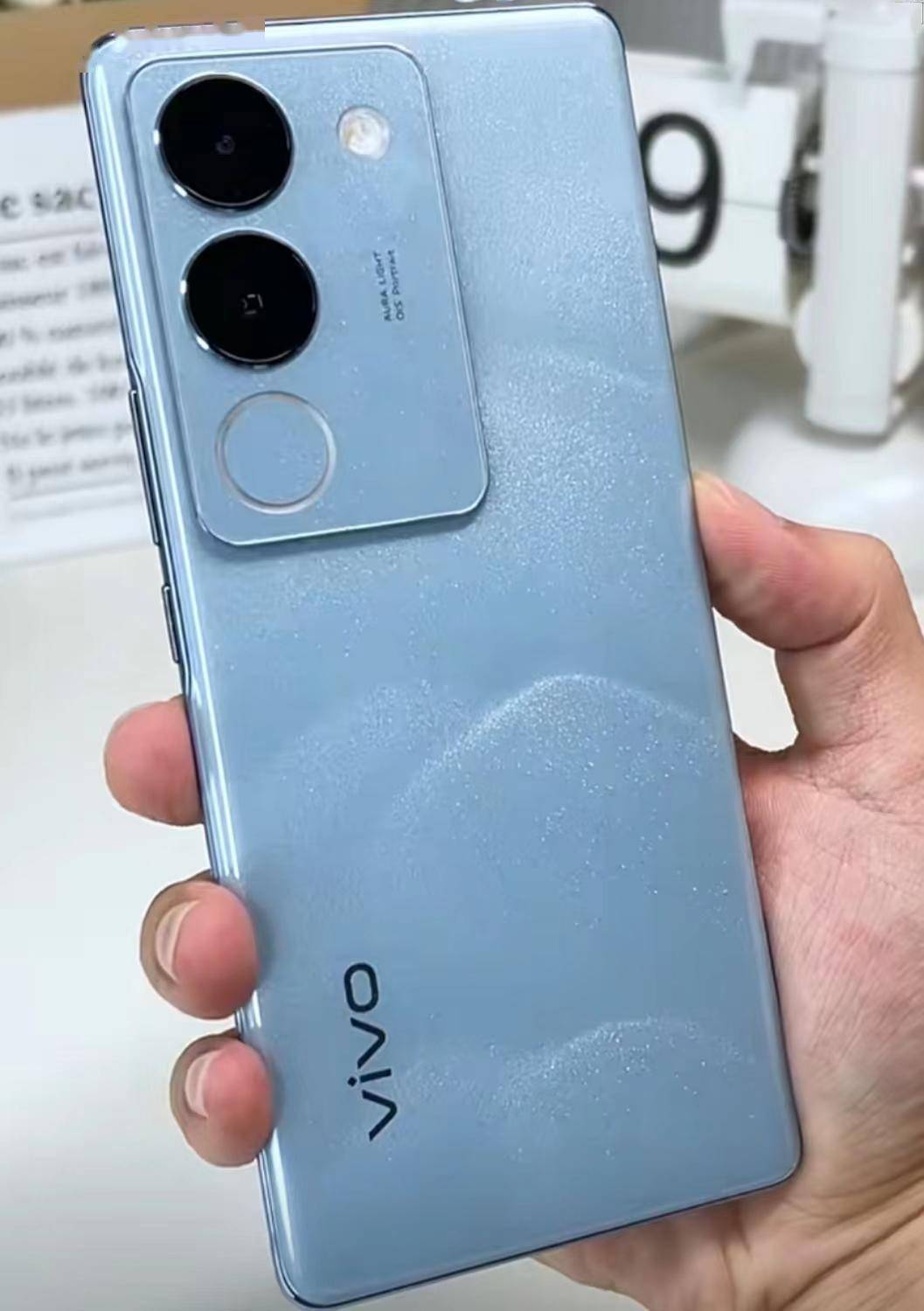 对比英文_vivos17和vivos16对比_对比句子仿写