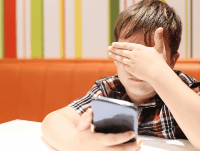 为什么孩子会喜欢手机游戏_爱玩手机游戏的孩子_玩手机游戏的孩子