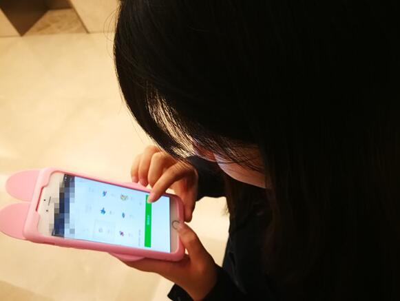 小朋友手机充电玩游戏卡_充电玩游戏卡怎么回事_充电打游戏手机卡怎么办