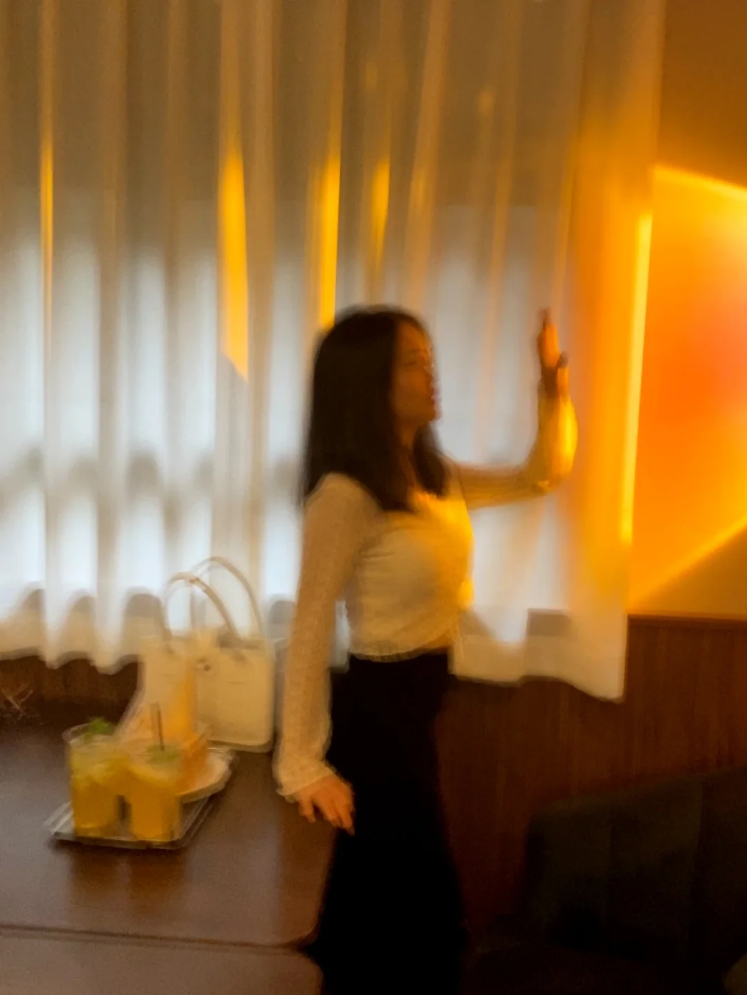 她玩手机我玩游戏就生气_生气玩的游戏_玩生气手机游戏的说说
