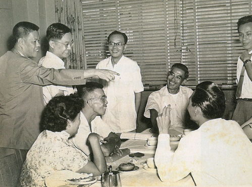 小豪与他的金庸世界(图1) 小豪与他的金庸世界(图1)