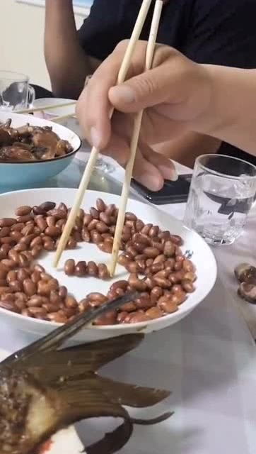 夹花生米游戏,寓教于乐的亲子互动时光(图4)