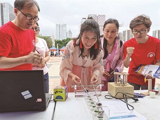 女市民游戏,一场奇妙的同居养成之旅(图1)