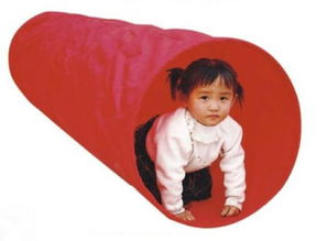 小猫钻洞游戏,锻炼宝宝协调能力与探索精神”(图2) 小猫钻洞游戏,锻炼宝宝协调能力与探索精神”(图2)