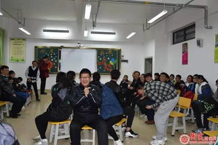 抢凳子游戏主持人台词,欢声笑语中的紧张对决(图1) 抢凳子游戏主持人台词,欢声笑语中的紧张对决(图1)