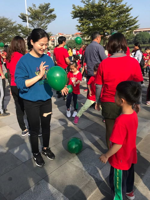 海绵棒亲子游戏,促进幼儿全面发展(图3) 海绵棒亲子游戏,促进幼儿全面发展(图3)