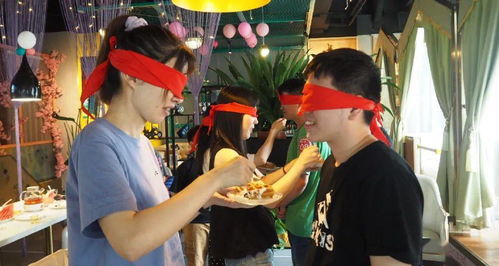 喂蛋糕游戏,亲子互动与创意无限”(图3) 喂蛋糕游戏,亲子互动与创意无限”(图3)