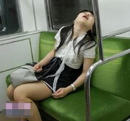 美女大便小游戏,美女大便小游戏的趣味揭秘(图3)