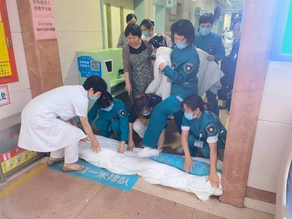 接生孩子小游戏,接生孩子小游戏的趣味与教育意义(图3) 接生孩子小游戏,接生孩子小游戏的趣味与教育意义(图3)