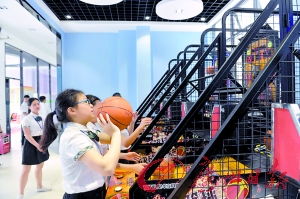 东莞游戏室,桌游吧、轰趴馆与游戏机室的多元体验之旅”(图3) 东莞游戏室,桌游吧、轰趴馆与游戏机室的多元体验之旅”(图3)