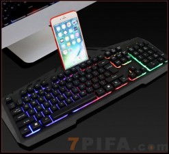 七彩游戏键盘,畅游虚拟世界(图2) 七彩游戏键盘,畅游虚拟世界(图2)