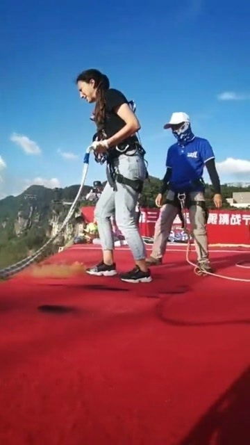 高空游戏害怕,勇敢者的高空游戏冒险之旅(图1) 高空游戏害怕,勇敢者的高空游戏冒险之旅(图1)