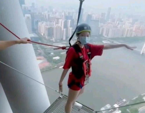 高空游戏害怕,勇敢者的高空游戏冒险之旅(图2) 高空游戏害怕,勇敢者的高空游戏冒险之旅(图2)