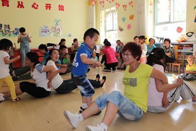 大班室内游戏律动游戏,欢快旋律中的身心成长之旅(图3) 大班室内游戏律动游戏,欢快旋律中的身心成长之旅(图3)