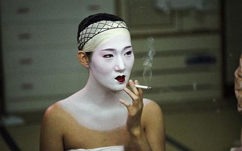 艺妓秀游戏,穿越时空的华丽演绎(图3) 艺妓秀游戏,穿越时空的华丽演绎(图3)