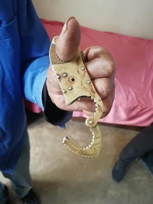 玩具手铐游戏,解锁亲子互动新乐趣(图2) 玩具手铐游戏,解锁亲子互动新乐趣(图2)