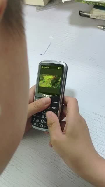 打游戏费眼,揭秘长时间打游戏对眼睛的潜在伤害(图1)