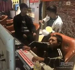 打游戏围观,揭秘游戏世界里的激情与智慧(图3) 打游戏围观,揭秘游戏世界里的激情与智慧(图3)