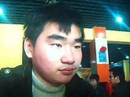 丑男打游戏,游戏世界中的颜值与实力并重传奇(图1) 丑男打游戏,游戏世界中的颜值与实力并重传奇(图1)