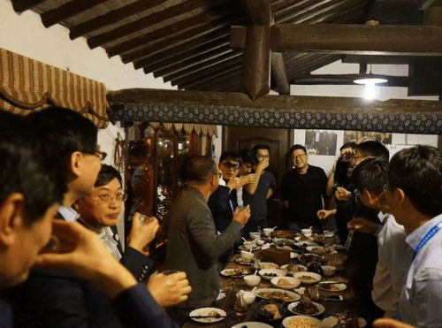 韩国饭局游戏,增进友谊的社交新风尚(图2) 韩国饭局游戏,增进友谊的社交新风尚(图2)
