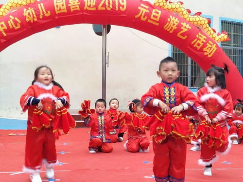 亲子游戏舞狮,传承文化乐趣无限(图2) 亲子游戏舞狮,传承文化乐趣无限(图2)
