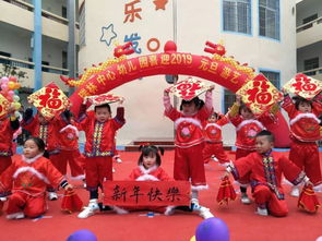 亲子游戏舞狮,传承文化乐趣无限(图3) 亲子游戏舞狮,传承文化乐趣无限(图3)