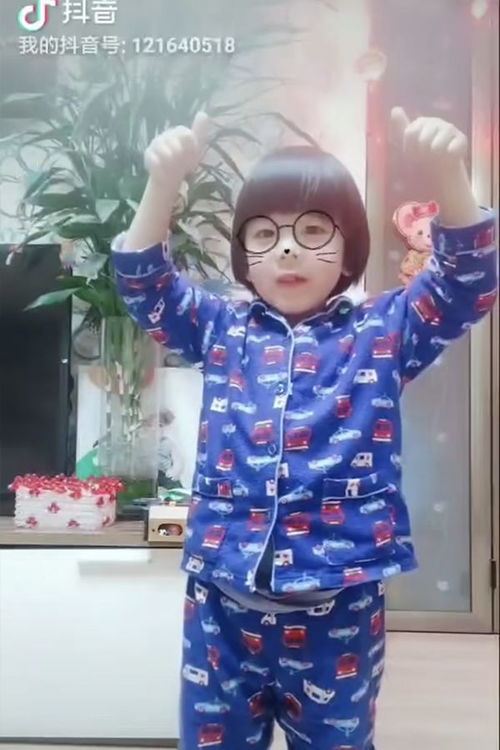 抛纱巾游戏,一场别开生面的互动盛宴(图2) 抛纱巾游戏,一场别开生面的互动盛宴(图2)