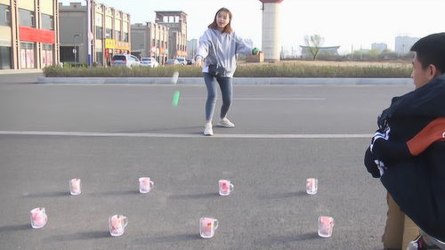 耍游戏摆摊,虚拟与现实交织的创业新天地(图2)