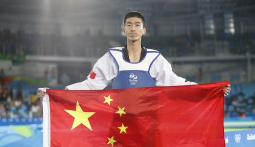 赵帅游戏,竞技场上的热血传奇(图2)
