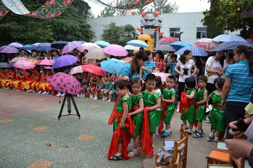 曲靖民间游戏,探寻曲靖民间游戏的魅力与传承(图2)