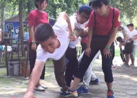 群体游戏户外,群体游戏中的团队协作与欢乐时光(图2) 群体游戏户外,群体游戏中的团队协作与欢乐时光(图2)