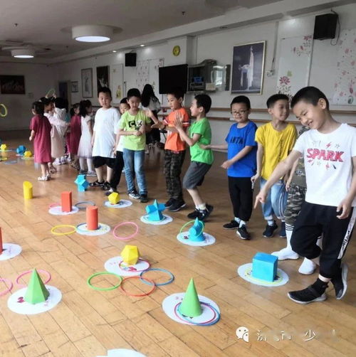 带儿童游戏,带儿童游戏快乐成长之旅(图1) 带儿童游戏,带儿童游戏快乐成长之旅(图1)