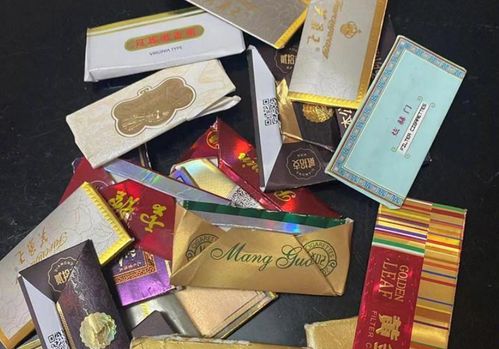 烟盒冒游戏,揭秘神秘烟盒中的奇幻冒险之旅(图1)