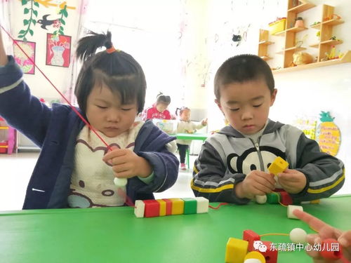 串珠游戏桌,亲子互动新天地(图2) 串珠游戏桌,亲子互动新天地(图2)