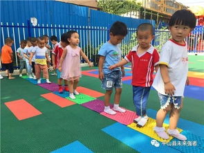 小班游戏秩序,培养幼儿规则意识与社交技能的乐园之旅(图2)