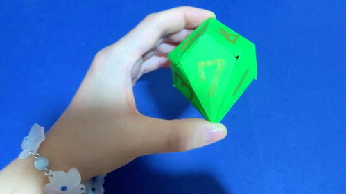 纸骰子游戏,轻松愉悦的桌面娱乐新体验(图3) 纸骰子游戏,轻松愉悦的桌面娱乐新体验(图3)
