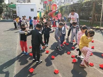 幼儿中班户外游戏大全,健康成长(图3) 幼儿中班户外游戏大全,健康成长(图3)