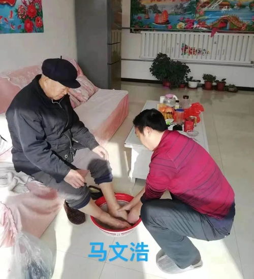 孝双亲游戏,孝双亲游戏中的亲情互动与教育启示(图3)
