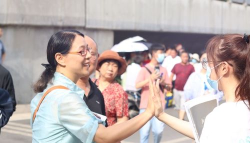 两人击掌游戏,两人击掌游戏的欢乐时光(图2) 两人击掌游戏,两人击掌游戏的欢乐时光(图2)