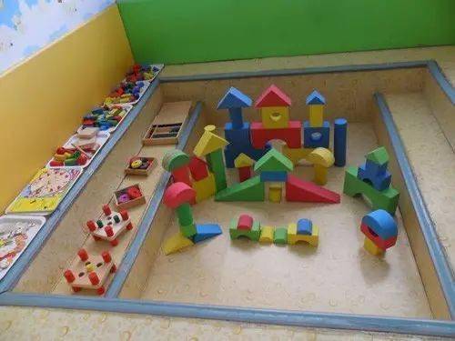 建构游戏幼儿园,建构游戏在幼儿园教育中的重要性与实践探索(图1) 建构游戏幼儿园,建构游戏在幼儿园教育中的重要性与实践探索(图1)